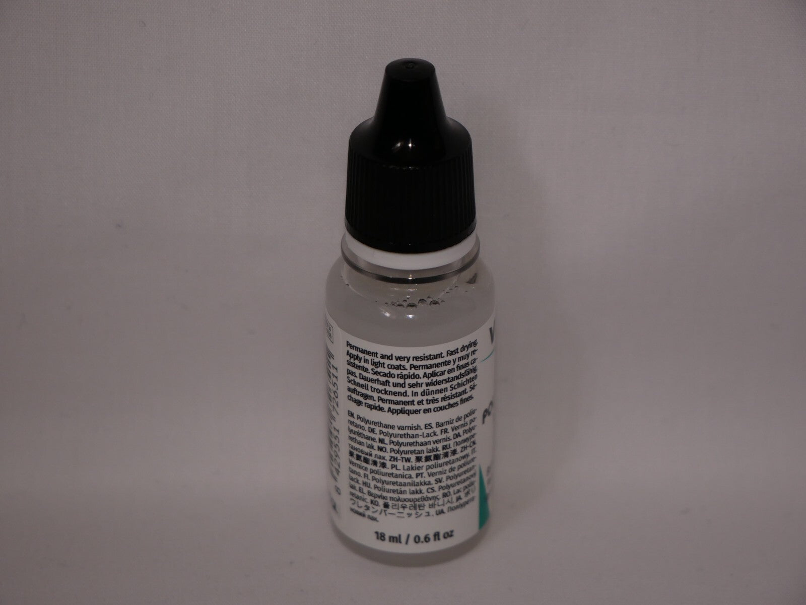 Vallejo Auxiliary Products Matt Polyurethane Varnish 18ml Dropper Bottle 72.651