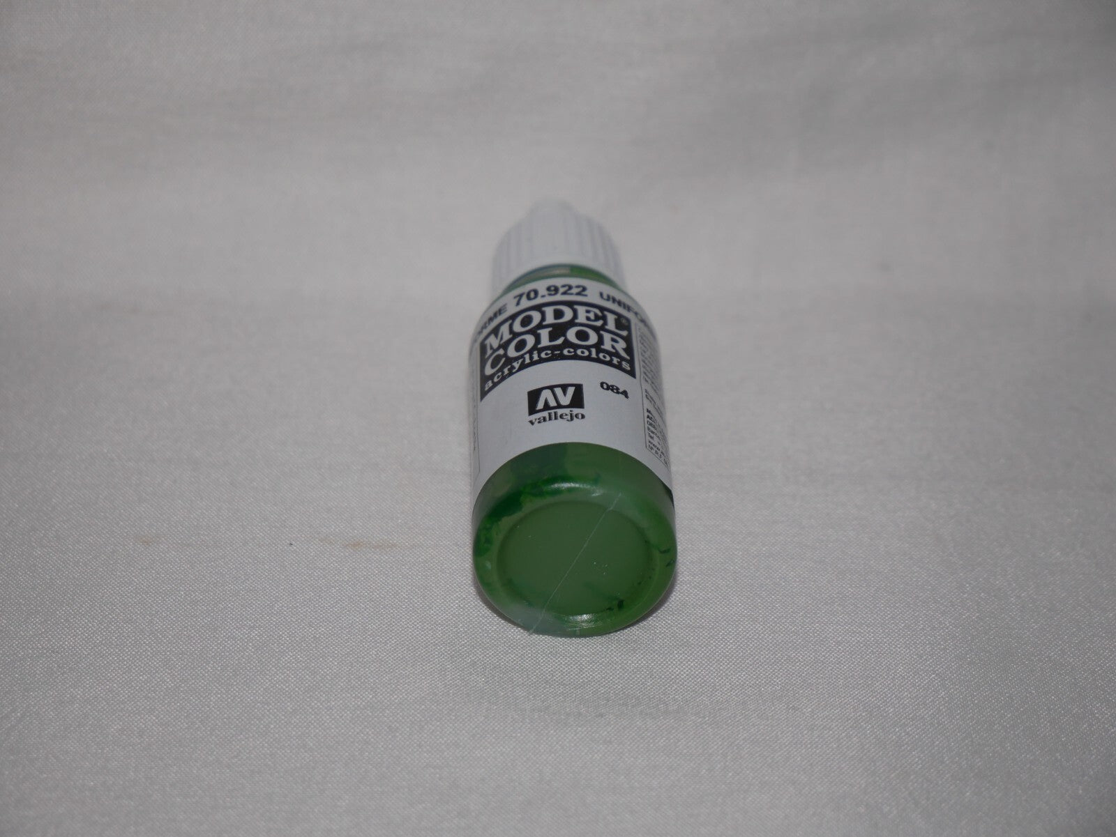 Vallejo Model Color Uniform Green Acrylic 17ml/0.57 fl oz Dropper Bottle 70.922
