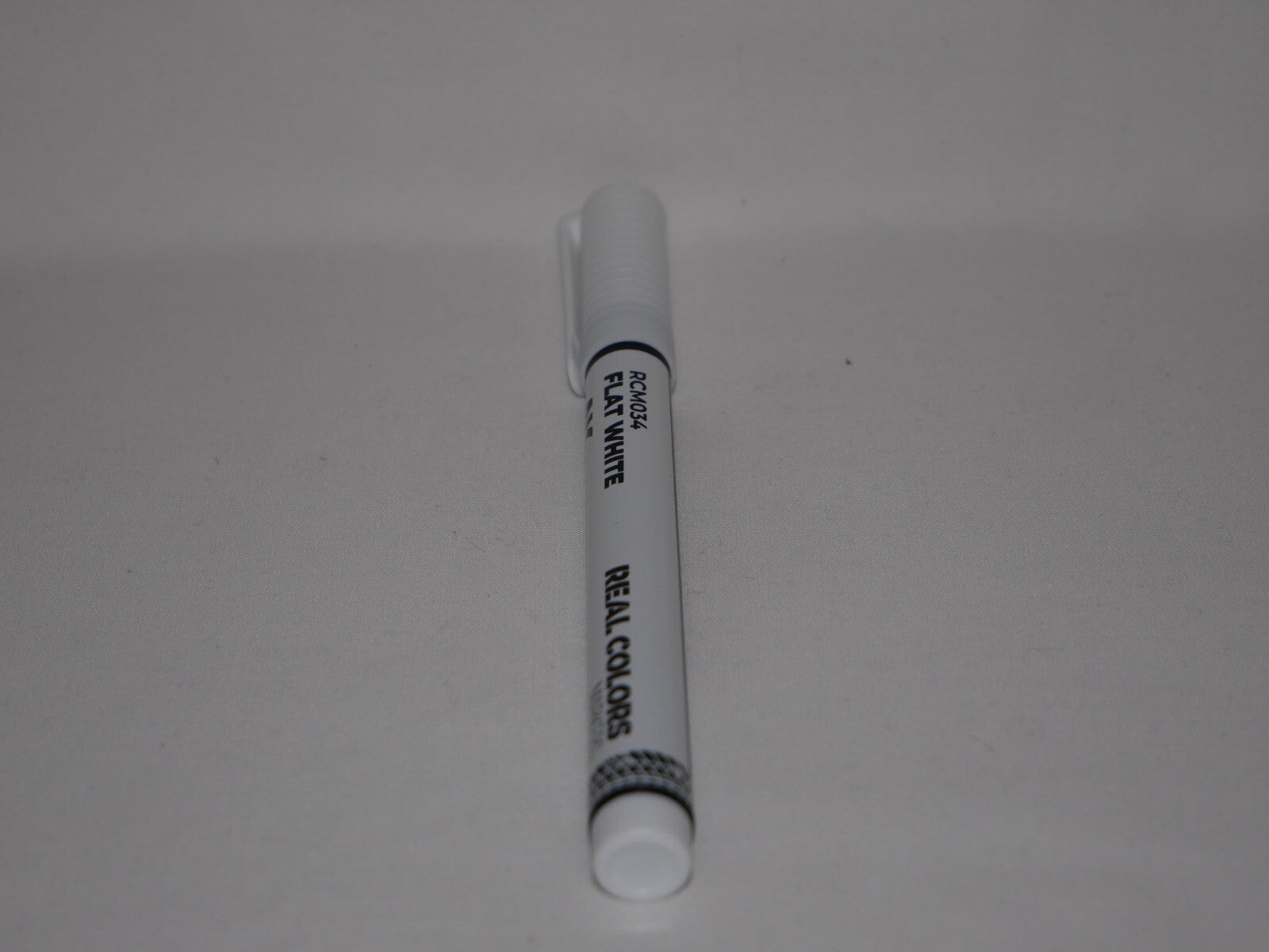 AK Interactive Real Colors Acrylic Fast Dry Paint Marker Pens Flat White RCM034