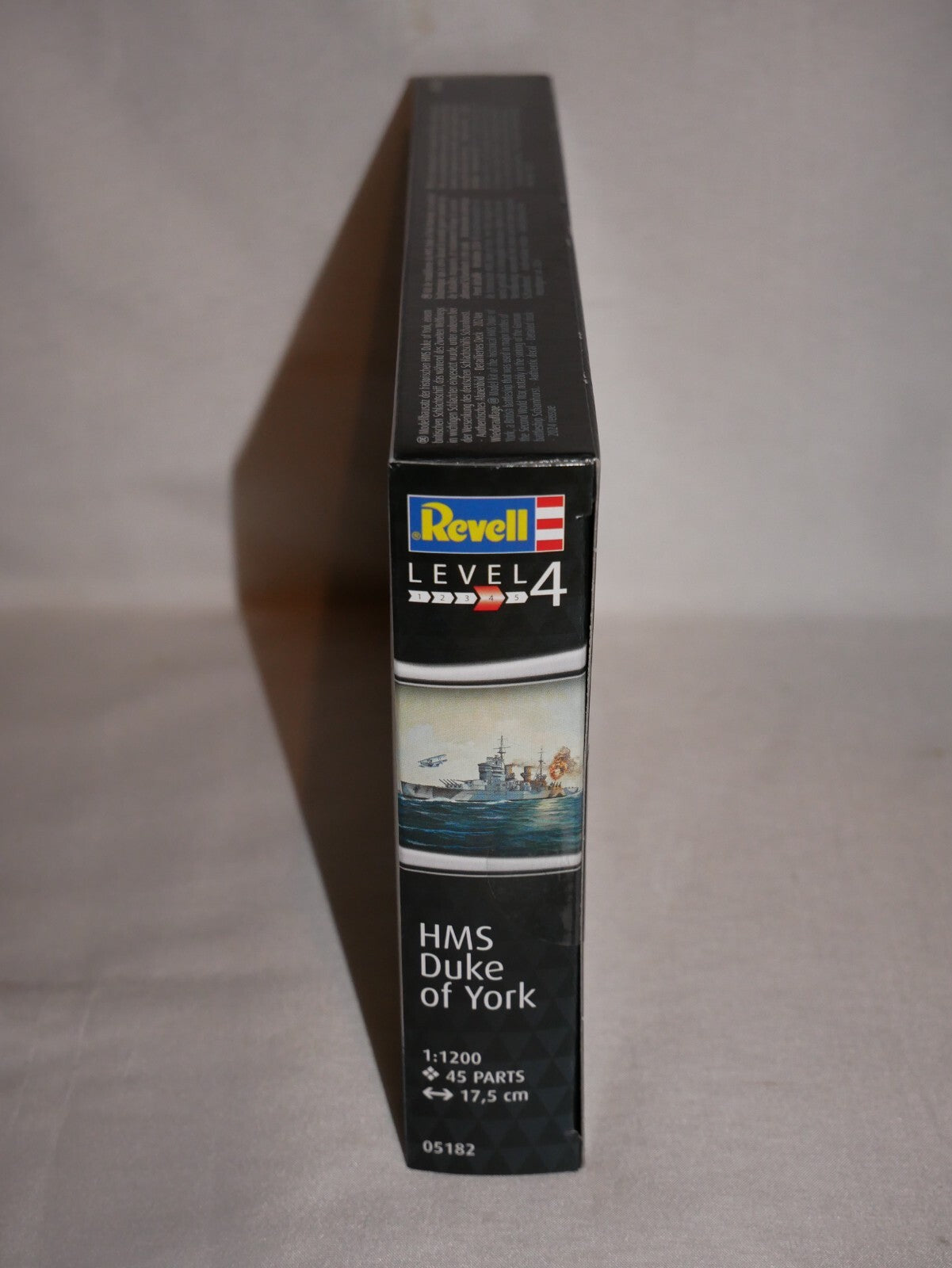 Revell 1:1200 HMS Duke of York WWII UK Battleship Model Kit Skill Level 4 05182