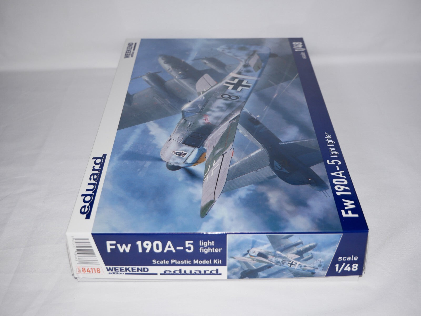 Eduard 1:48 Scale Kit Focke-Wulf Fw 190A-5 Light Fighter Weekend Edition - 84118