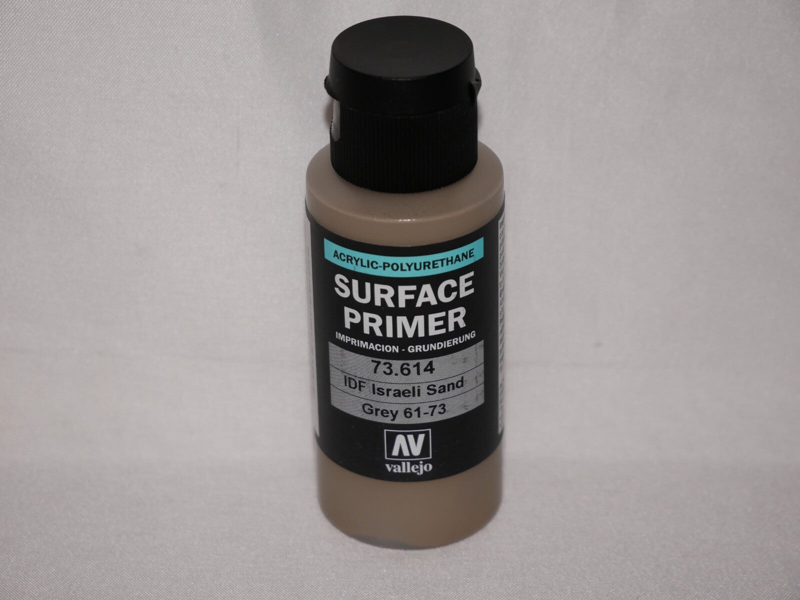 Vallejo Polyurethane Surface Primer IDF Israeli Sand Grey (61-73) 60ml - 73.614