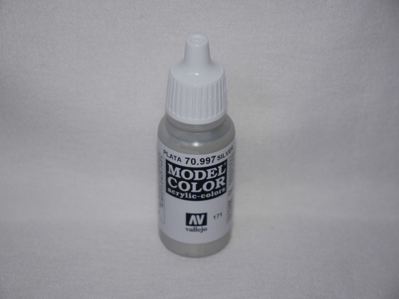 Vallejo Model Color Silver Metallic Acrylic 17ml Dropper Bottle - 70.997