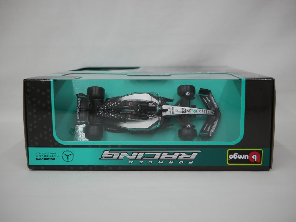 Burago 1:43 Scale Mercedes-AMG Petronas Forumla One Team Pit Pass Diorma Playset - #18-38458R