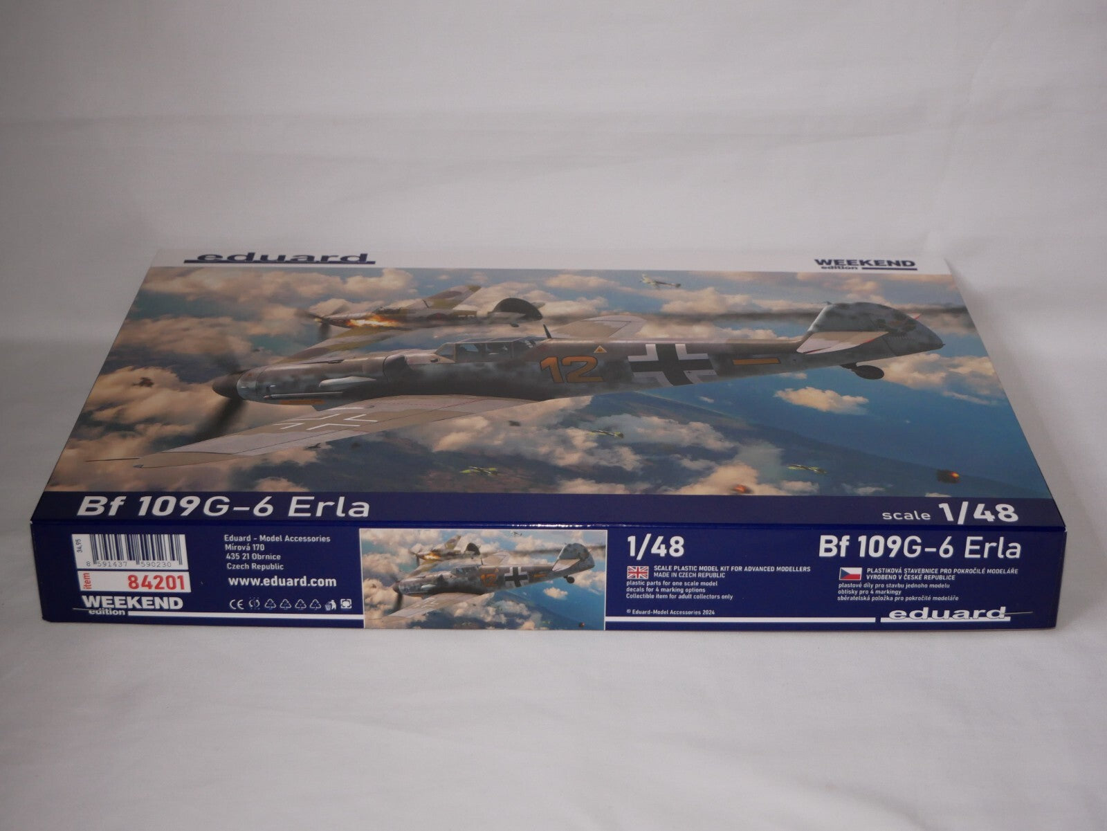 Eduard 1:48 Scale Model Kit Messerschmitt Bf 109G-6 Early Weekend Edition 84201