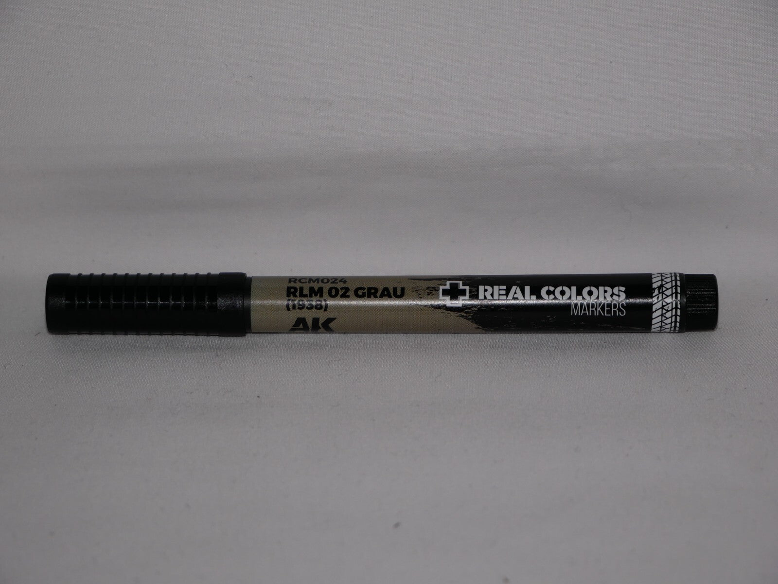 AK Interactive Real Colors Acrylic Fast Dry Markers RLM 02 Grau (1938) - RCM024