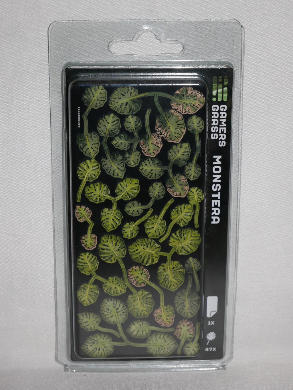 Gamers Grass Full Color Laser Cut Plants Monstera For Bases 47 Per Pack GGLP-MT