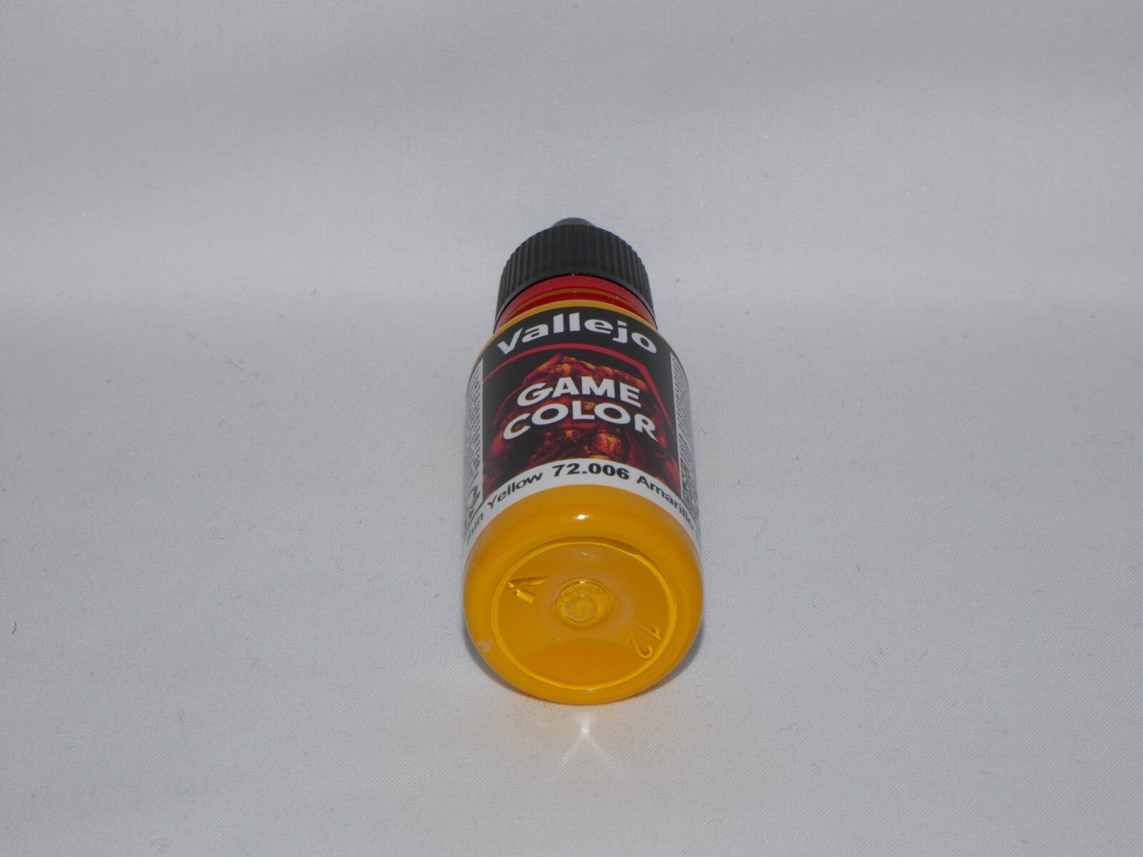 Vallejo Game Color Acrylic Range Sun Yellow 18ml/0.6 fl oz Dropper Bottle 72.006