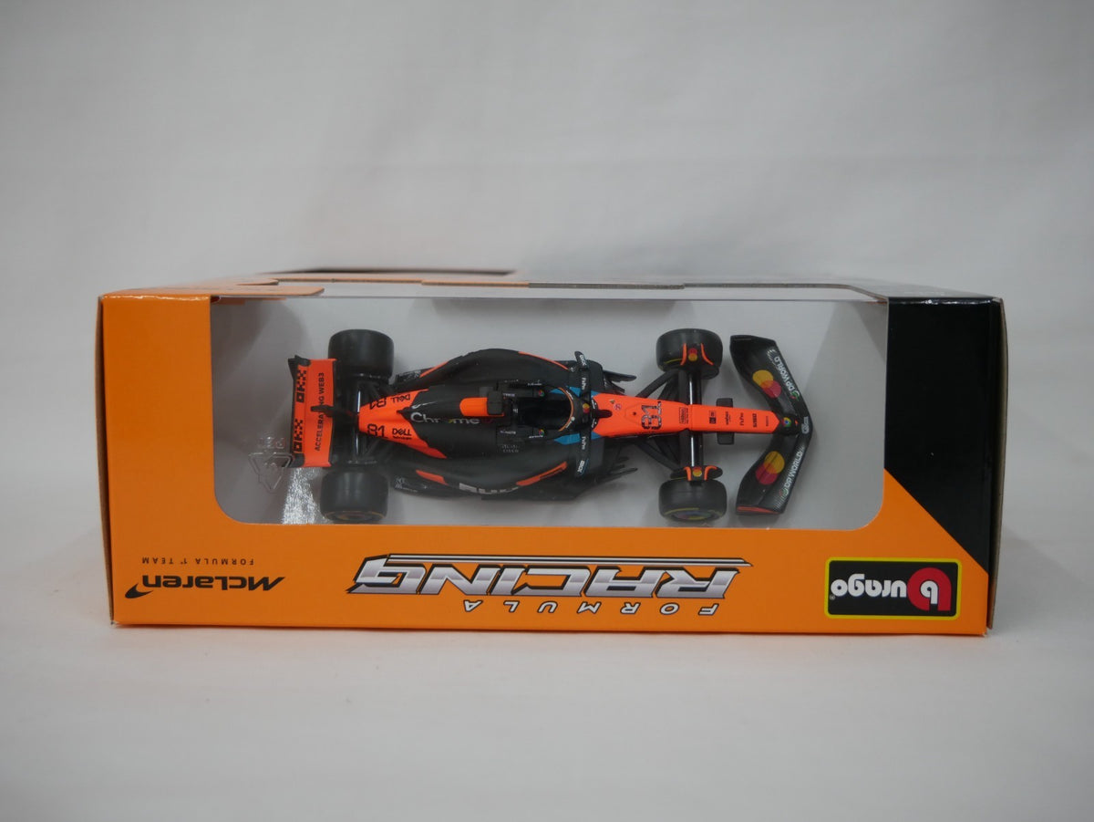 Burago 1:43 McLaren MCL39 Australian GP 2025 O.Piastri Pit Pass Diorma Playset -  #18-38457P
