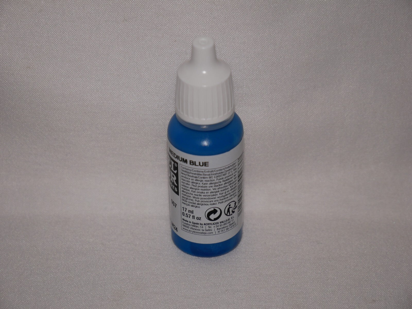 Vallejo Model Color Medium Blue Acrylic 17ml/0.57 fl oz Dropper Bottle - 70.963