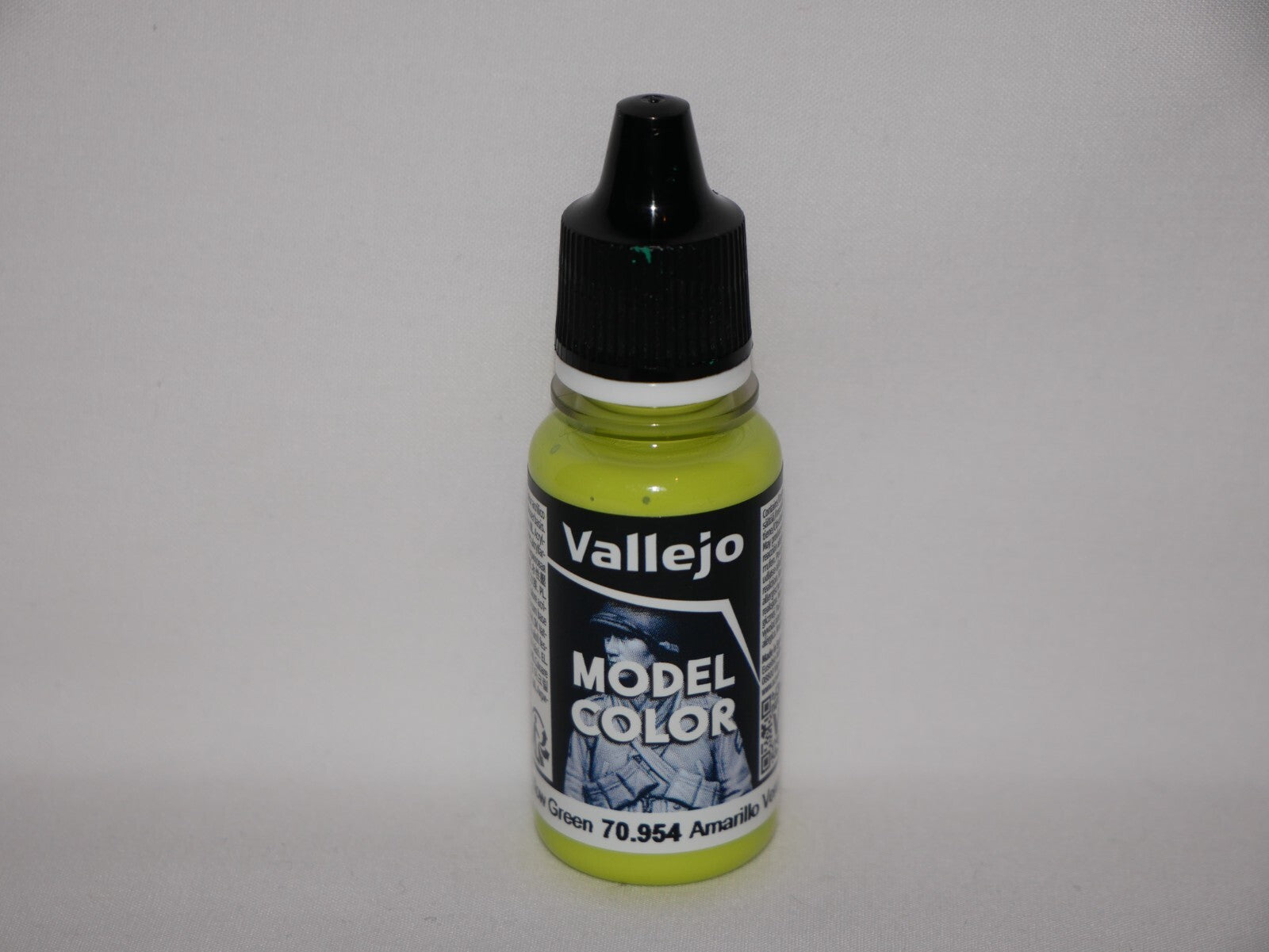 Vallejo Model Color Yellow Green Acrylic 18ml/0.60 fl oz Dropper Bottle - 70.954