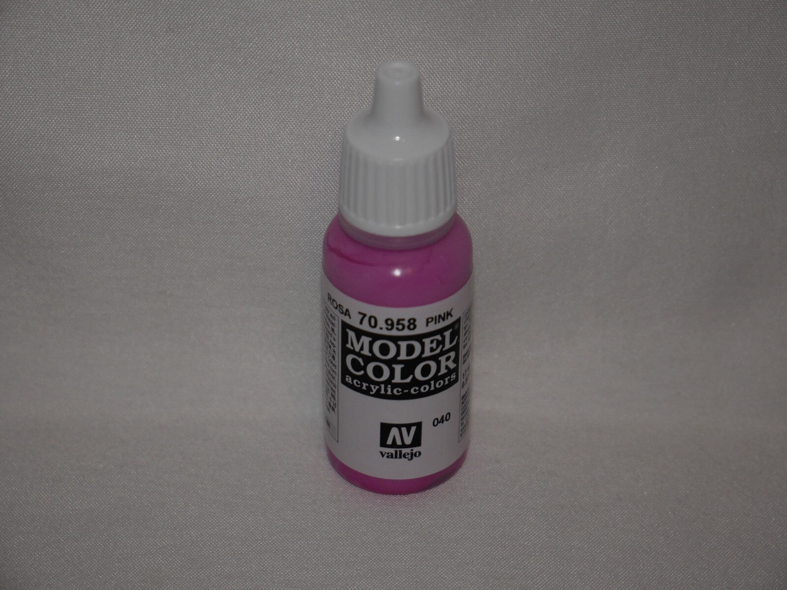 Vallejo Model Color Pink Acrylic 17ml/0.57 fl oz Dropper Bottle - 70.958