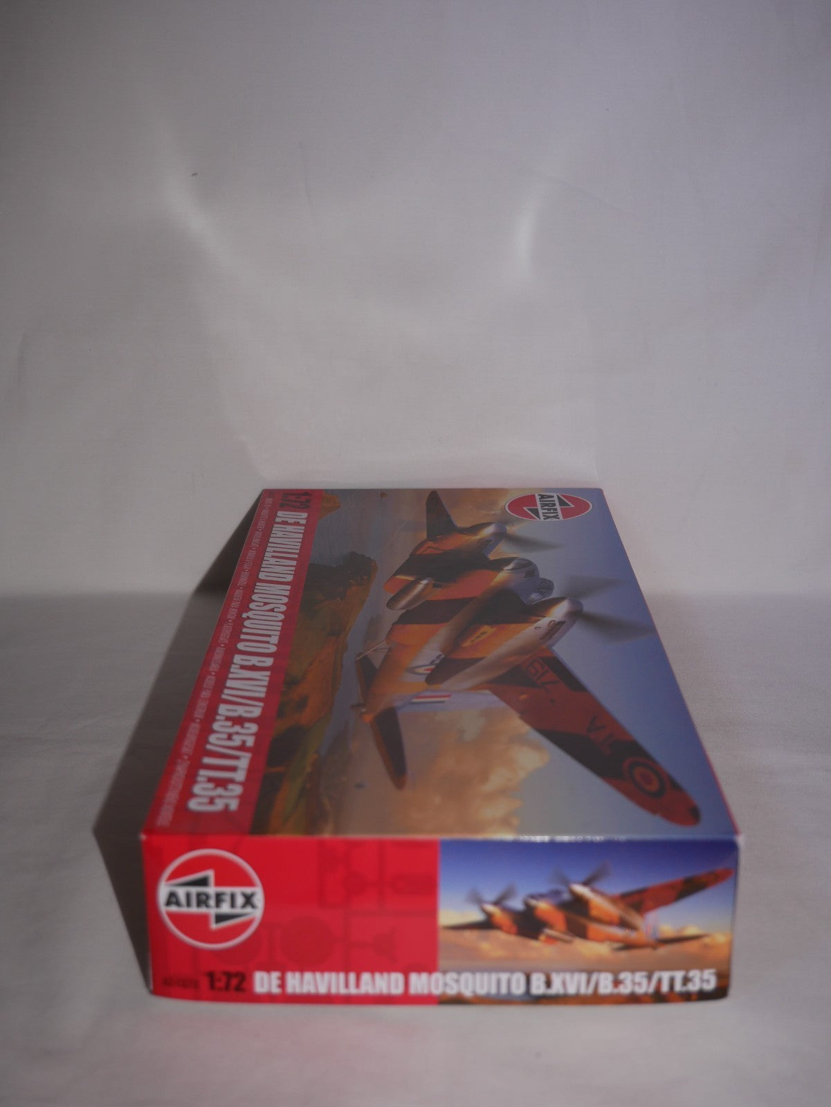 Airfix 1:72 Scale De Havilland Mosquito B.XVI/B.35/TT.35 Skill Level 2 - A04070