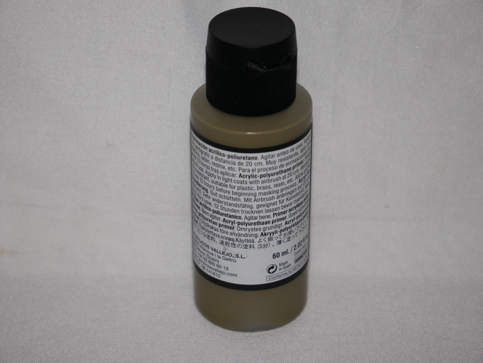 Vallejo Polyurethane Surface Primer Parched Grass (Late) 60ml Bottle - 73.610