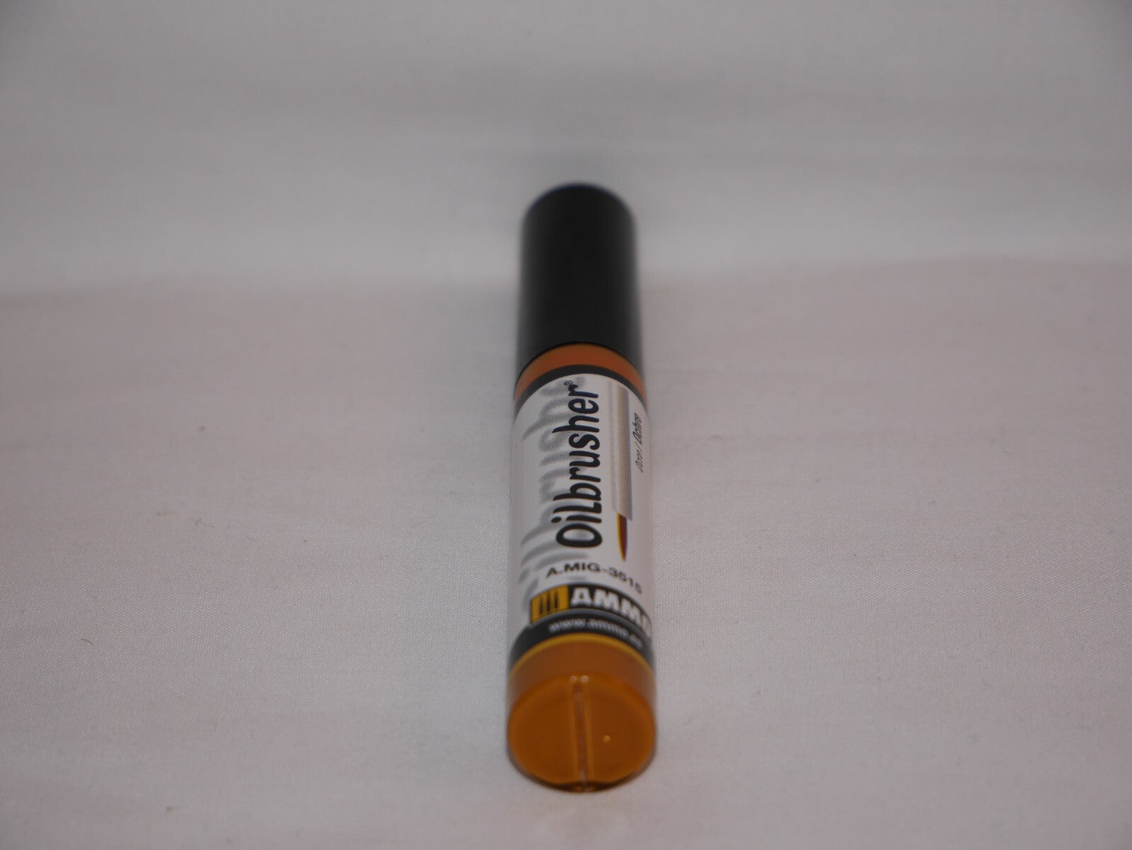 Ammo By Mig Jimenez Oilbrusher Range Ochre With Fine Brush Applicator A.MIG-3515