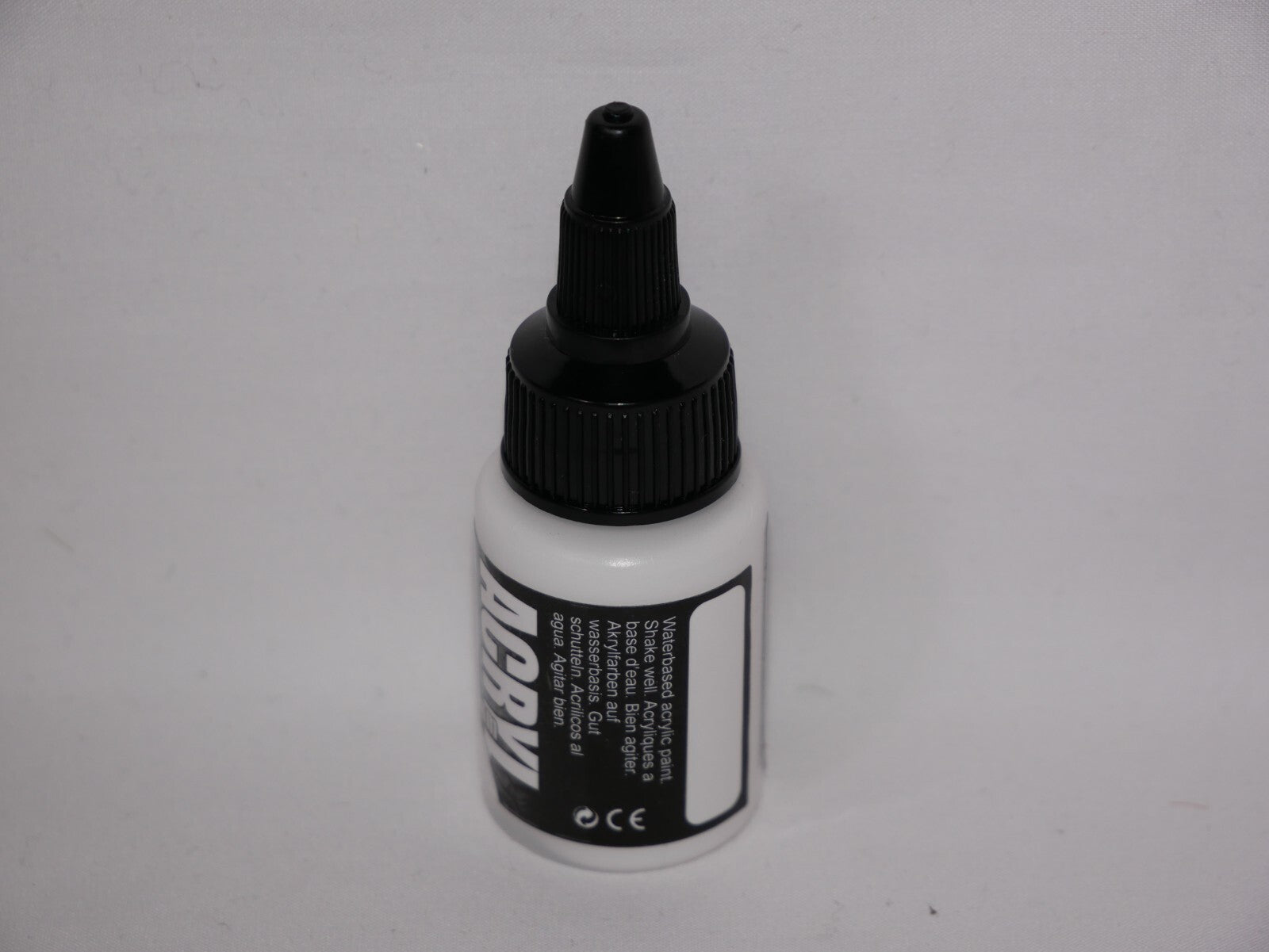 Monument Hobbies Pro Acryl Bold Titanium White 22ml Twist Top Bottle - (MPA-001)