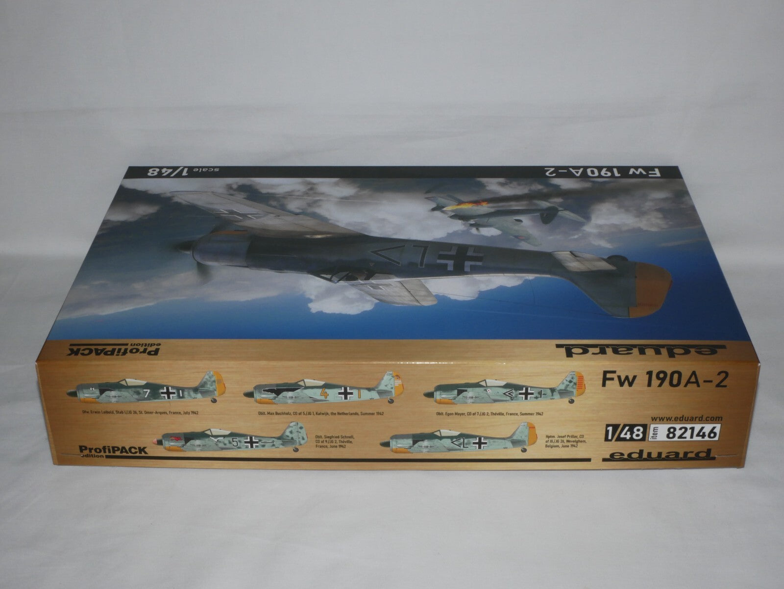 Eduard 1:48 Scale Plastic Kits Focke-Wulf Fw 190A-2 ProfiPACK Edition - 82146