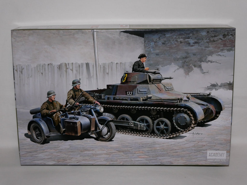 Academy 1:35 Scale WW2 German Panzer 1 Ausf.B & Motorcycle Skill Level 4 - 13556