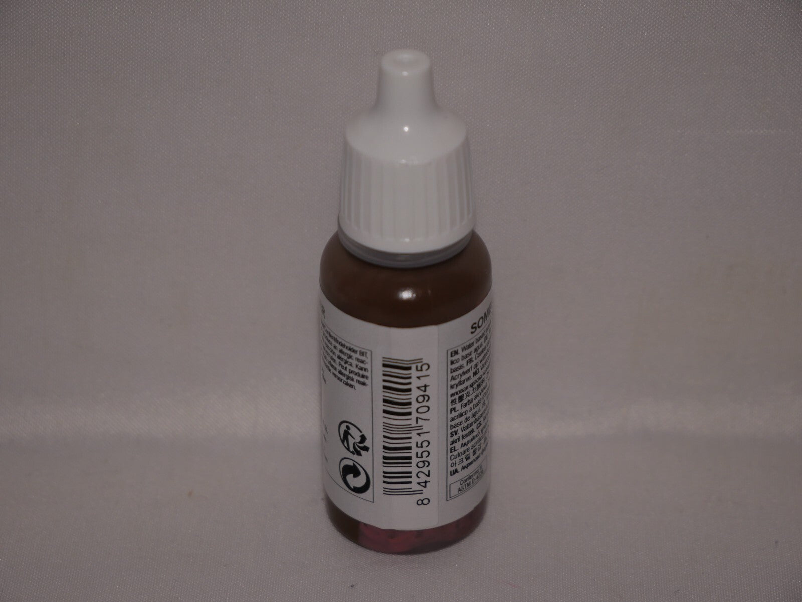 Vallejo Model Color Burnt Umber Acrylic 17ml /0.57 fl oz Dropper Bottle - 70.941