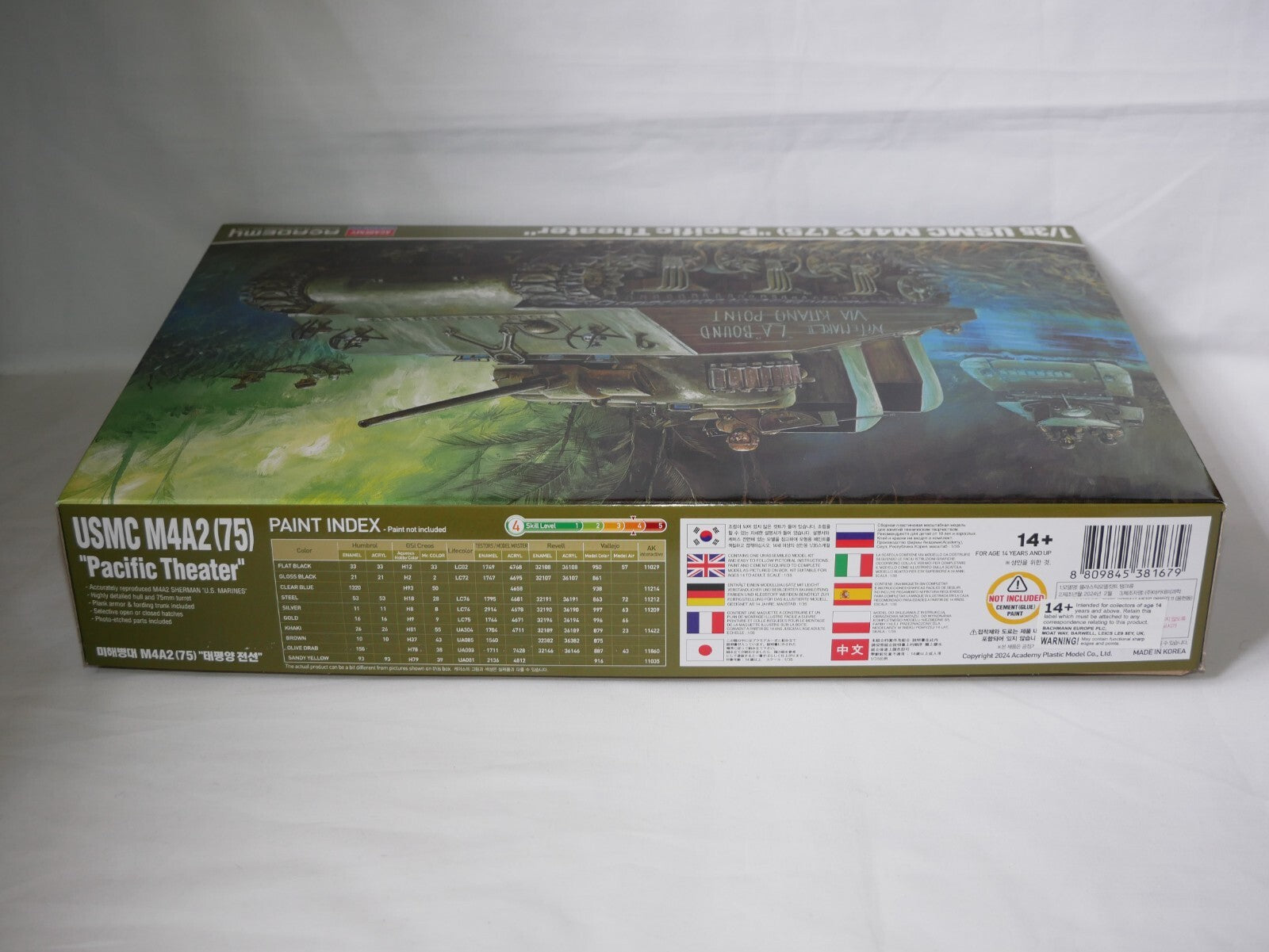 Academy 1:35 USMC M4A2 Sherman (75mm) 'Pacific Theater' Skill Level 4 - 13562