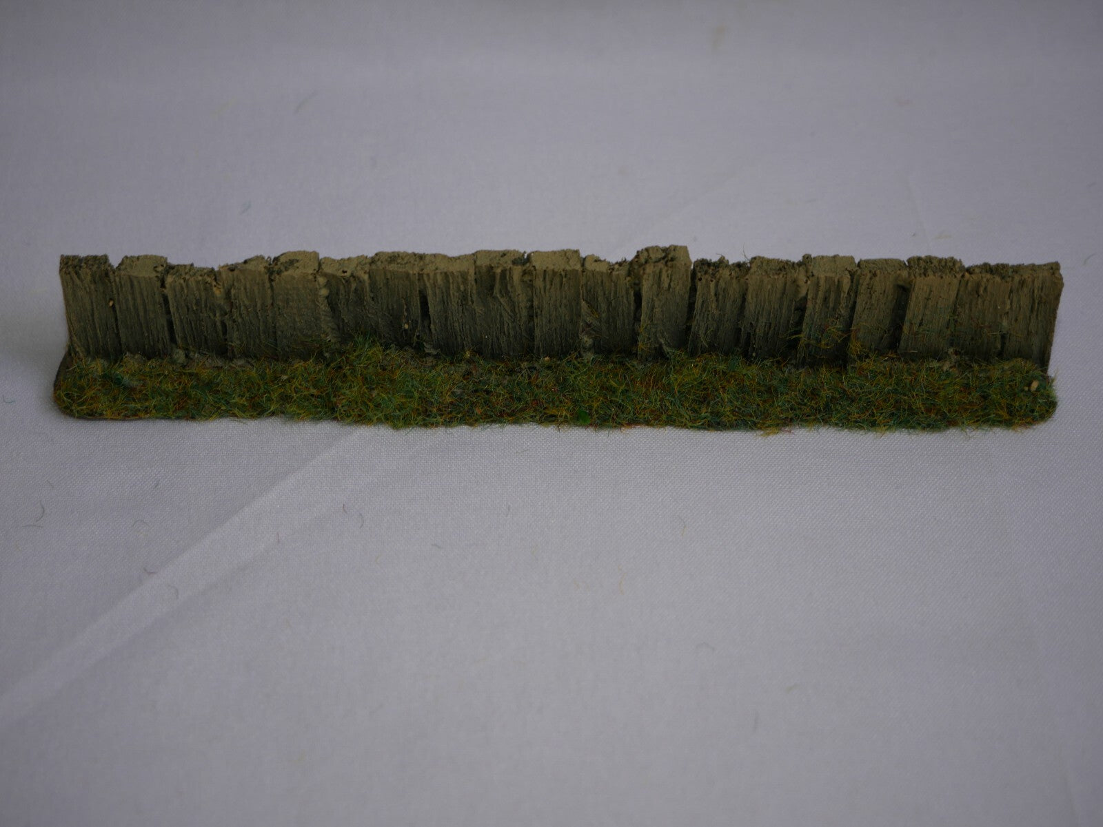 Javis "Countryside" Scenics "OO" Gauge Light Brown Sleeping Fencing PF8