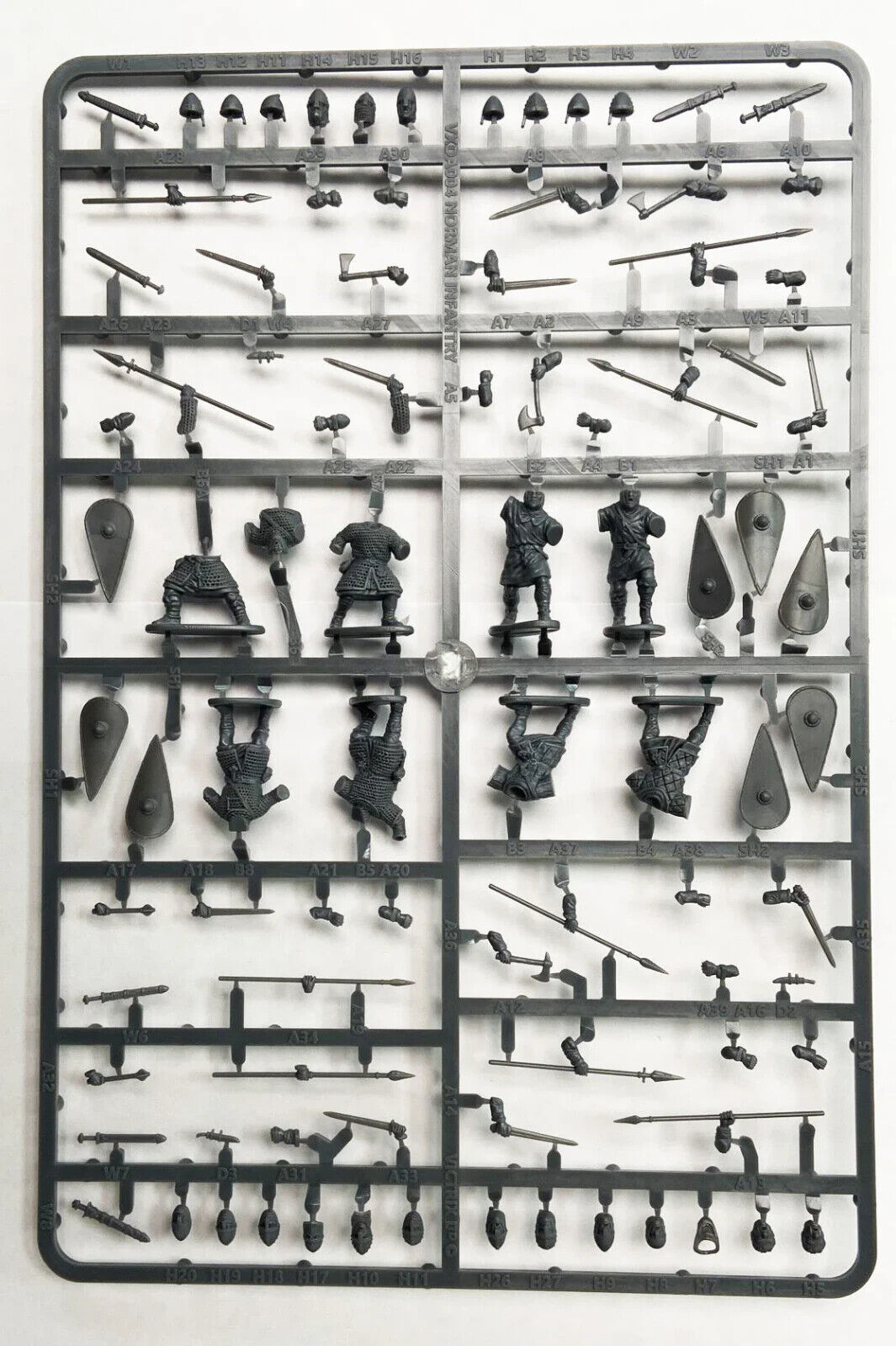 Victrix Warriors Of The Dark Ages 28mm Plastic Norman Infantry Models - VXDA004