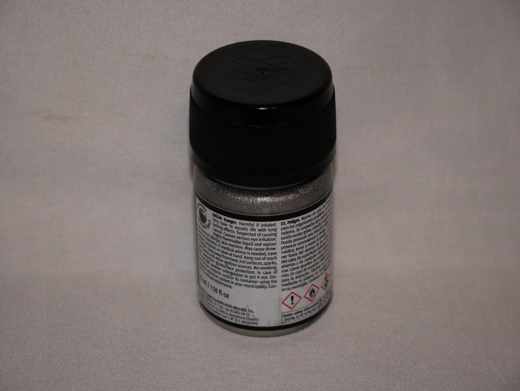 Vallejo Liquid Metal White Gold Metallic Alcohol Based 35ml / 1.15 fl oz 70.796