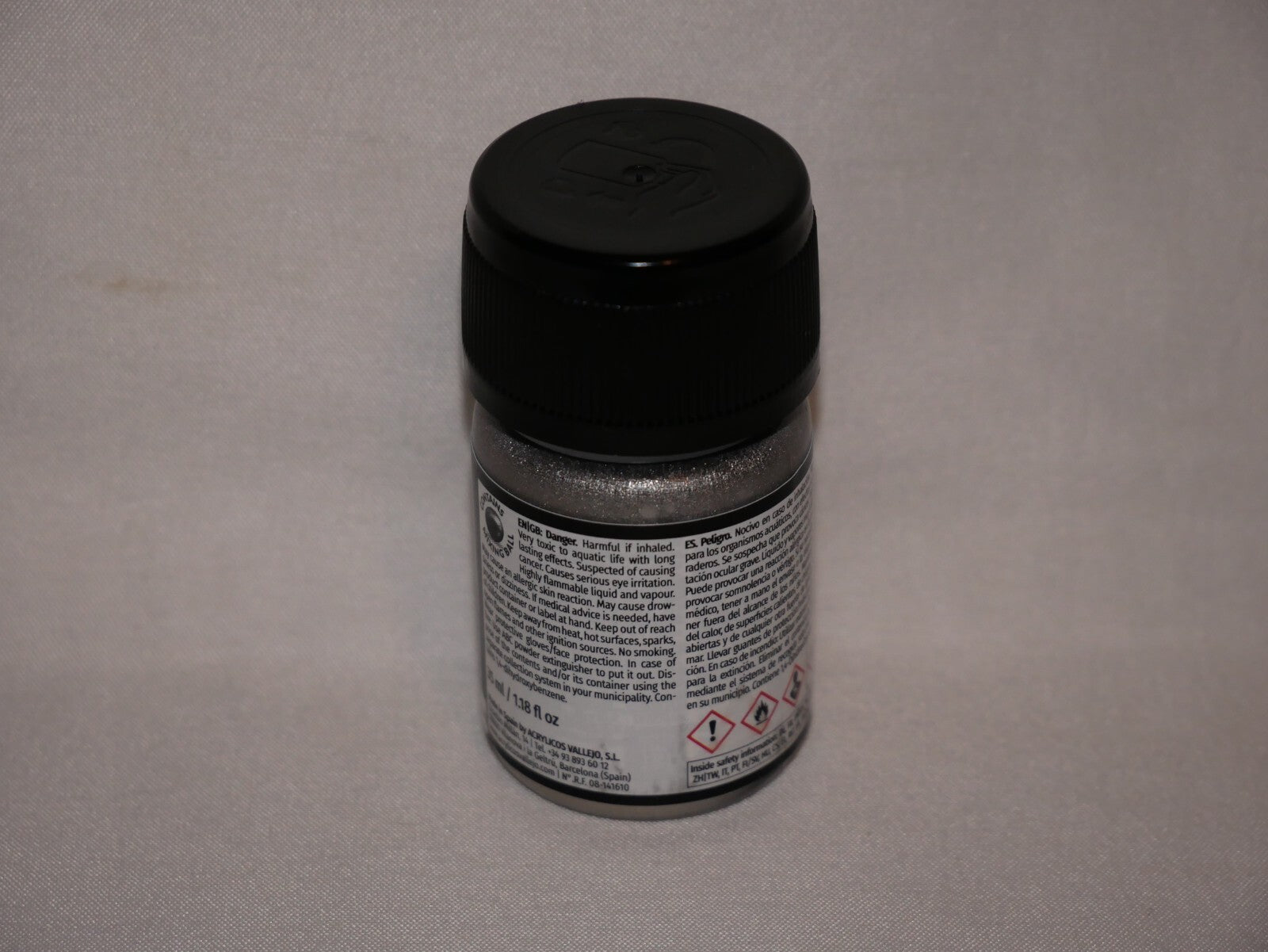 Vallejo Liquid Metal White Gold Metallic Alcohol Based 35ml / 1.15 fl oz 70.796