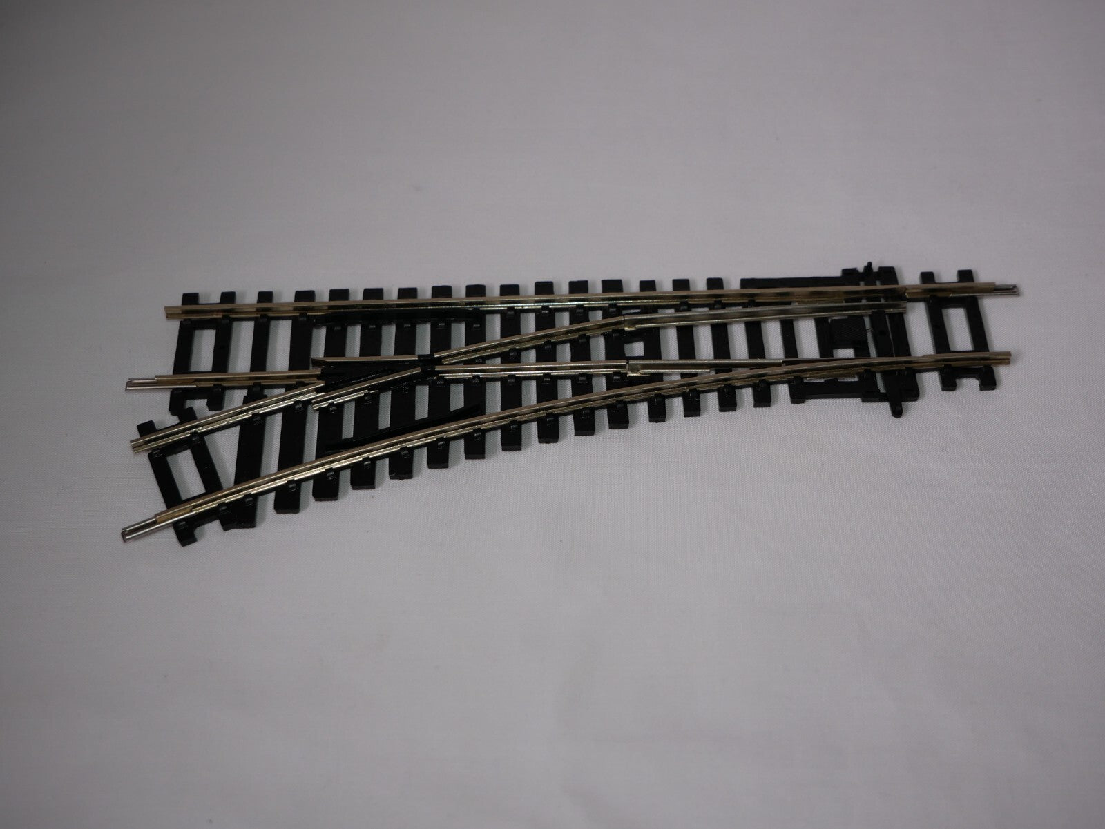 Hornby 1:76 Scale Hobby Model Railway Track Single Piece Left Hand Point - R8072