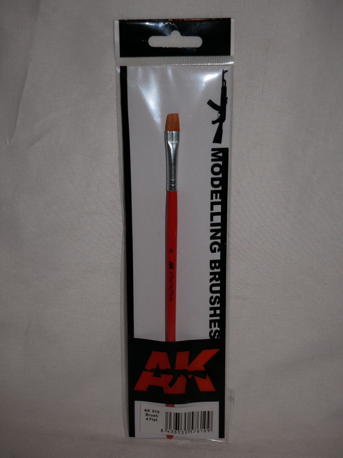 AK Interactive Size 4 Flat Synthetic Hair Scale Modeling Paint Brushes - AK610