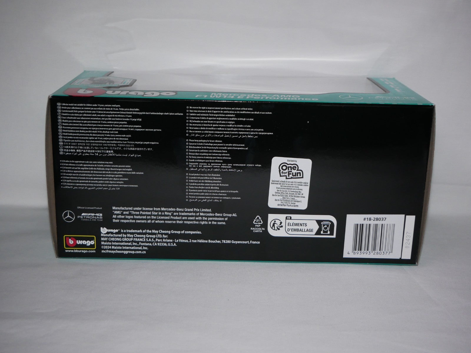 Burago 1:24 Mercedes-AMG Petronas F1 W14 With No.44 Hamilton Figure - #18-28037H