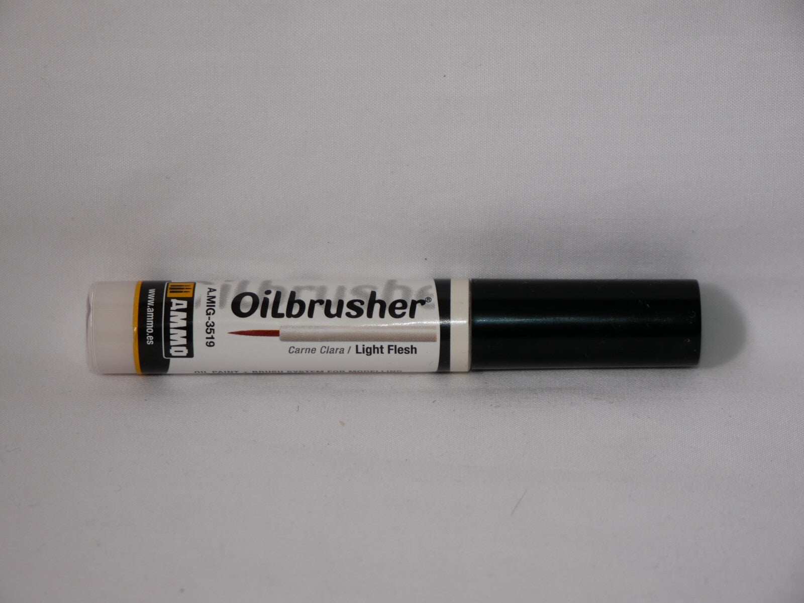Ammo By Mig Jimenez Light Flesh Oilbrusher With Fine Brush Applicator A.MIG-3519