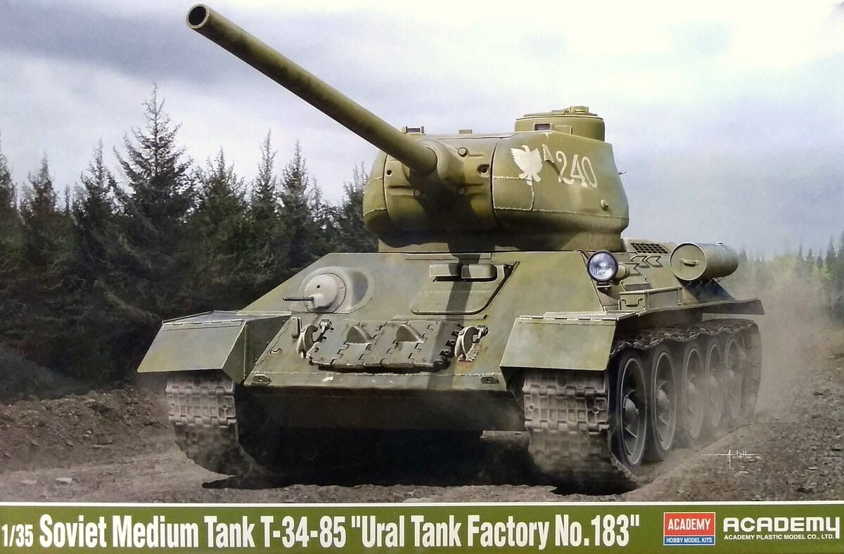 Academy 1:35 Soviet Medium Tank T-34-85 Ural Tank Factory No.183 Level 4 - 13554