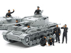 Tamiya Military Miniatures 1:35 Scale WW2 German Wehrmacht Tank Crew Set - 35354