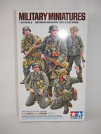 Tamiya Military Miniatures 1:35 Scale German Infantry Set (Late WWII) - 35382