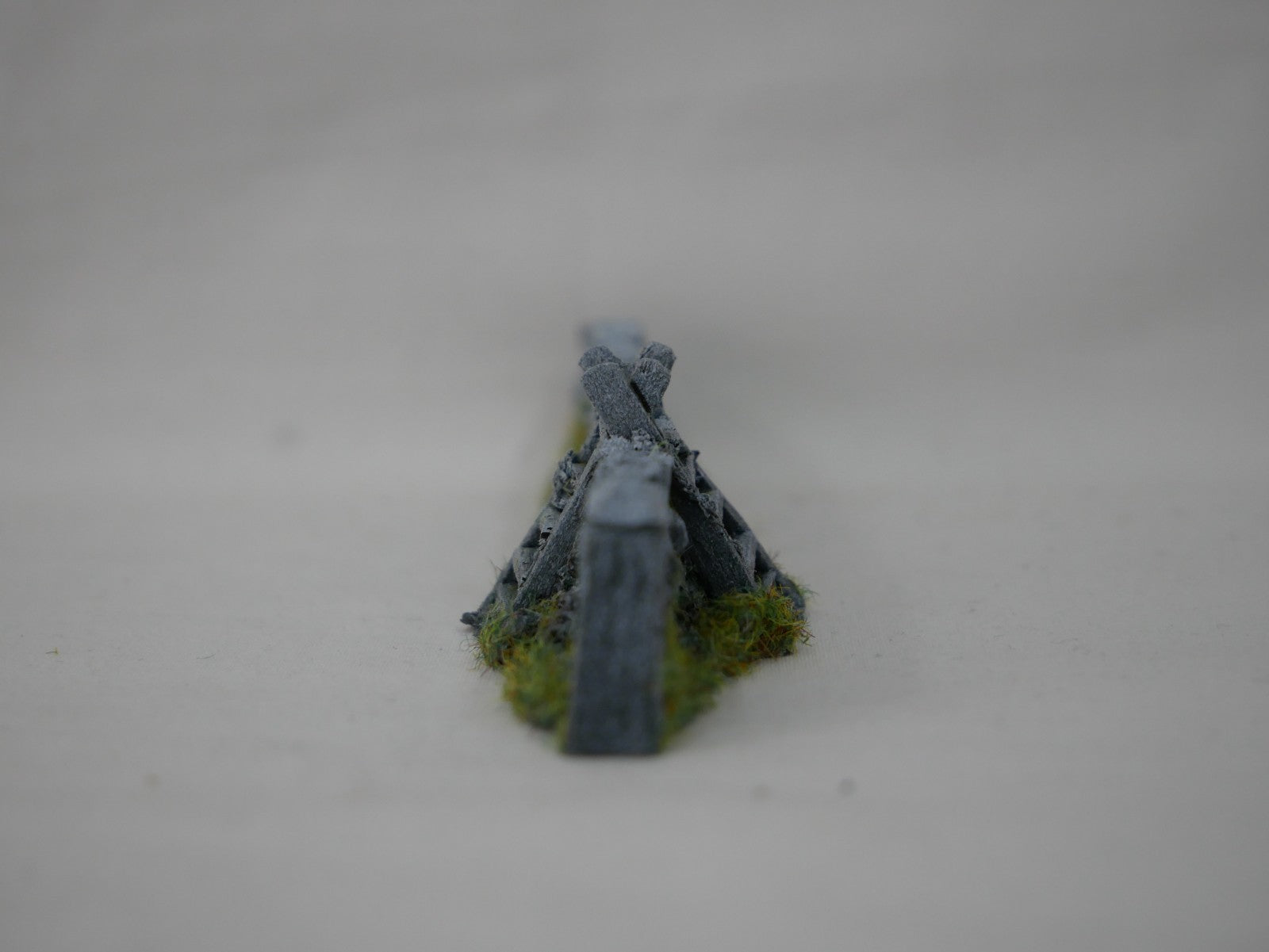 Javis Countryside Scenics "OO" Gauge Rough Dry Stone Wall With Wood Stile - PW1WS