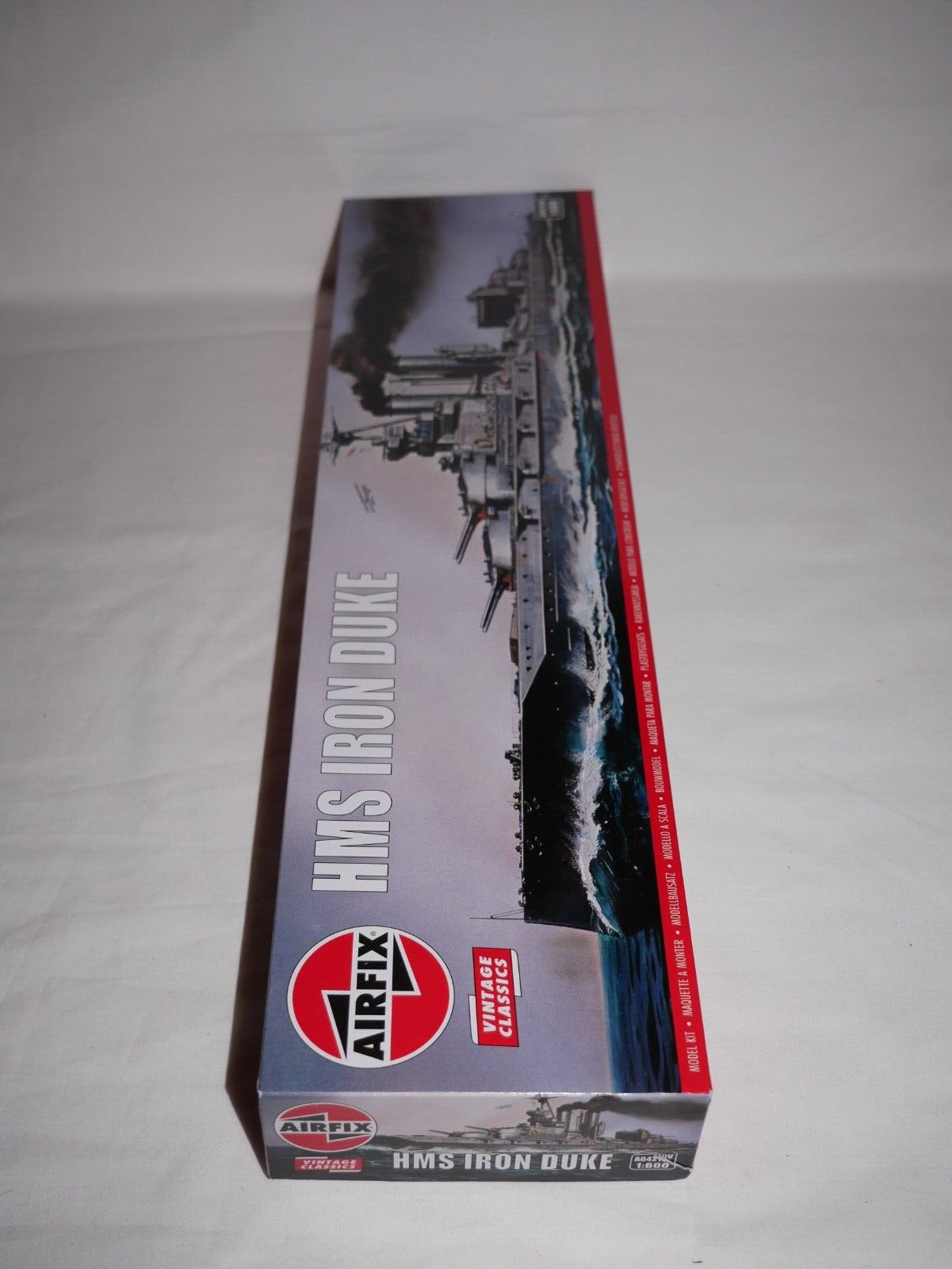 Airfix Vintage Classics Range 1:600 Scale HMS Iron Duke Skill Level 2 - A04210V