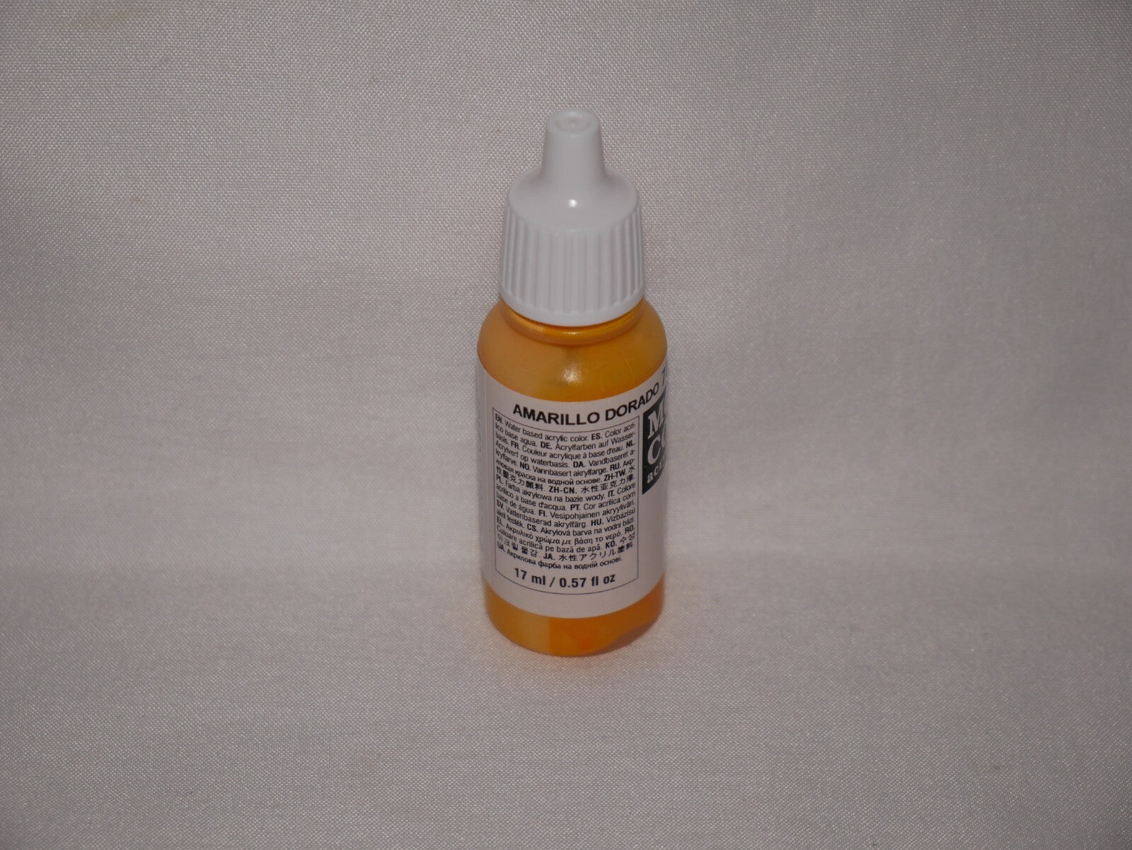 Vallejo Model Color Golden Yellow Acrylic 17ml/0.57 fl oz Dropper Bottle 70.948