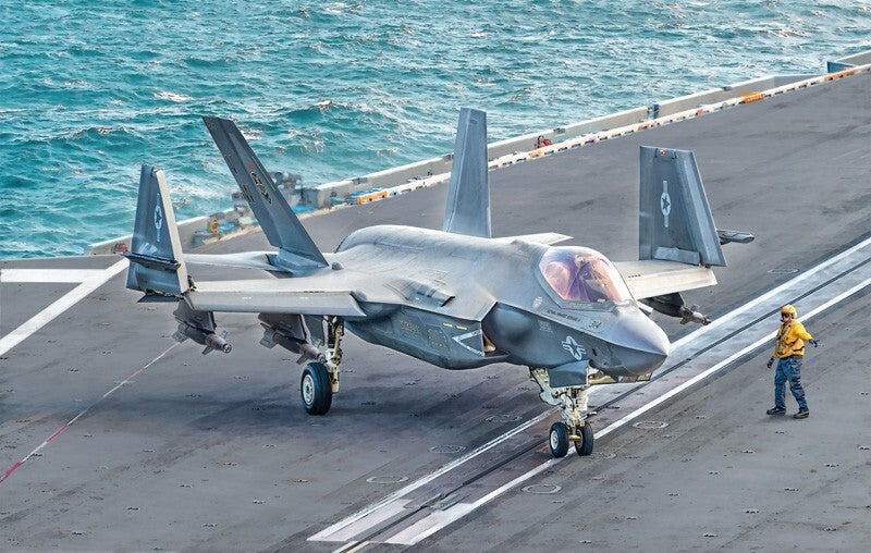Italeri 1:72 Scale Lockheed Martin F-35C Lightning II ''CATOBAR Version'' - 1469