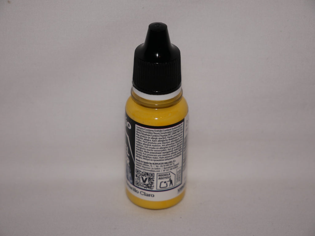 Vallejo Model Color Light Yellow Acrylic 18ml/0.60 fl oz Dropper Bottle - 70.949