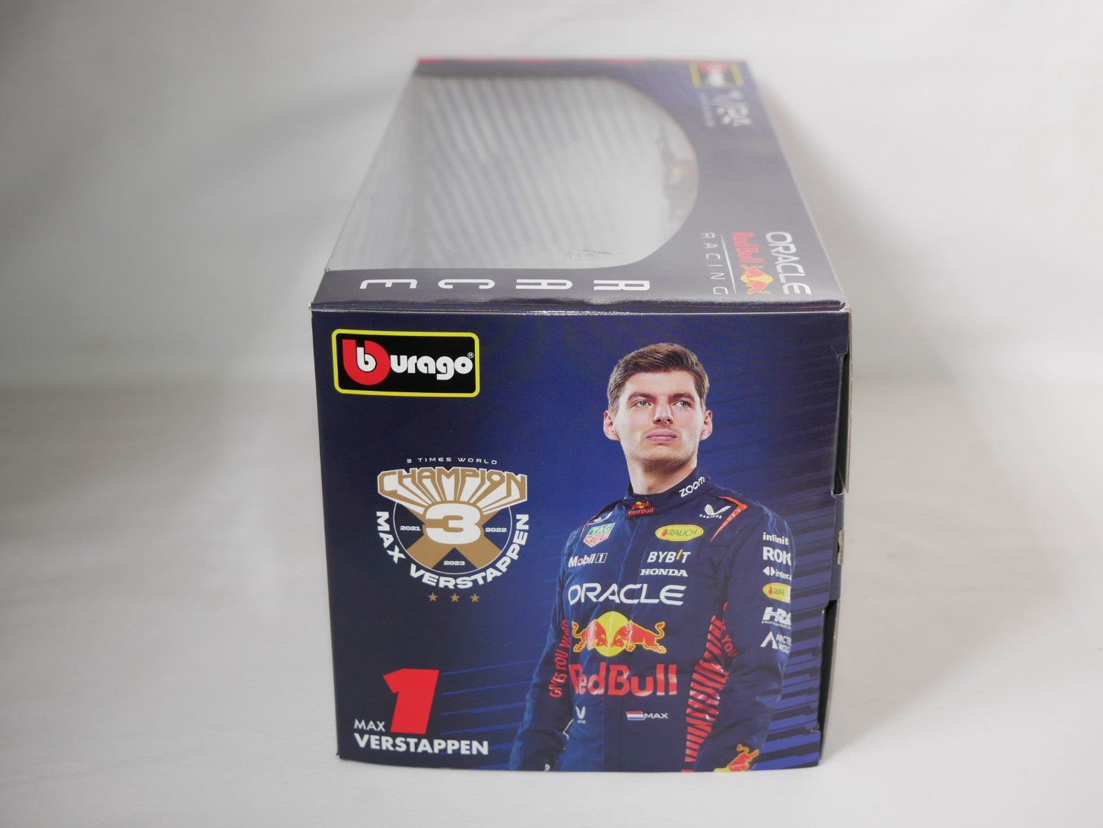 Burago 1:24 Oracle Redbull Racing RB19 Car With Max Verstappen Figure #18-28036V