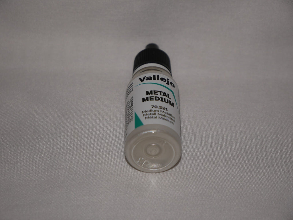 Vallejo Auxiliary Products Metal Medium 18ml/0.60 fl oz Dropper Bottle - 70.521