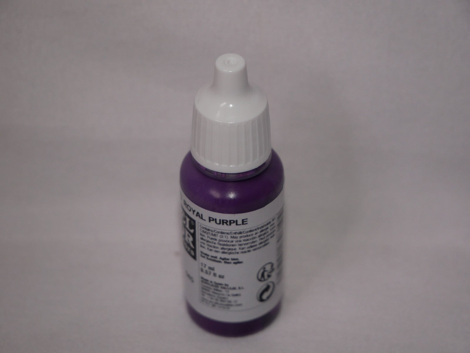 Vallejo Model Color Royal Purple Acrylic 17ml/0.57 fl oz Dropper Bottle - 70.810