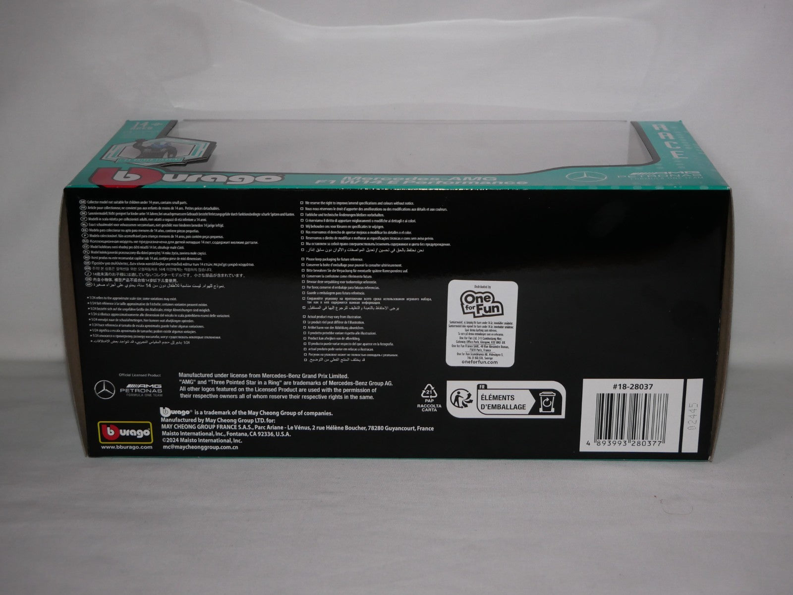 Burago 1:24 Scale Mercedes-AMG Petronas W14 With No.63 Russell Figure #18-28037R