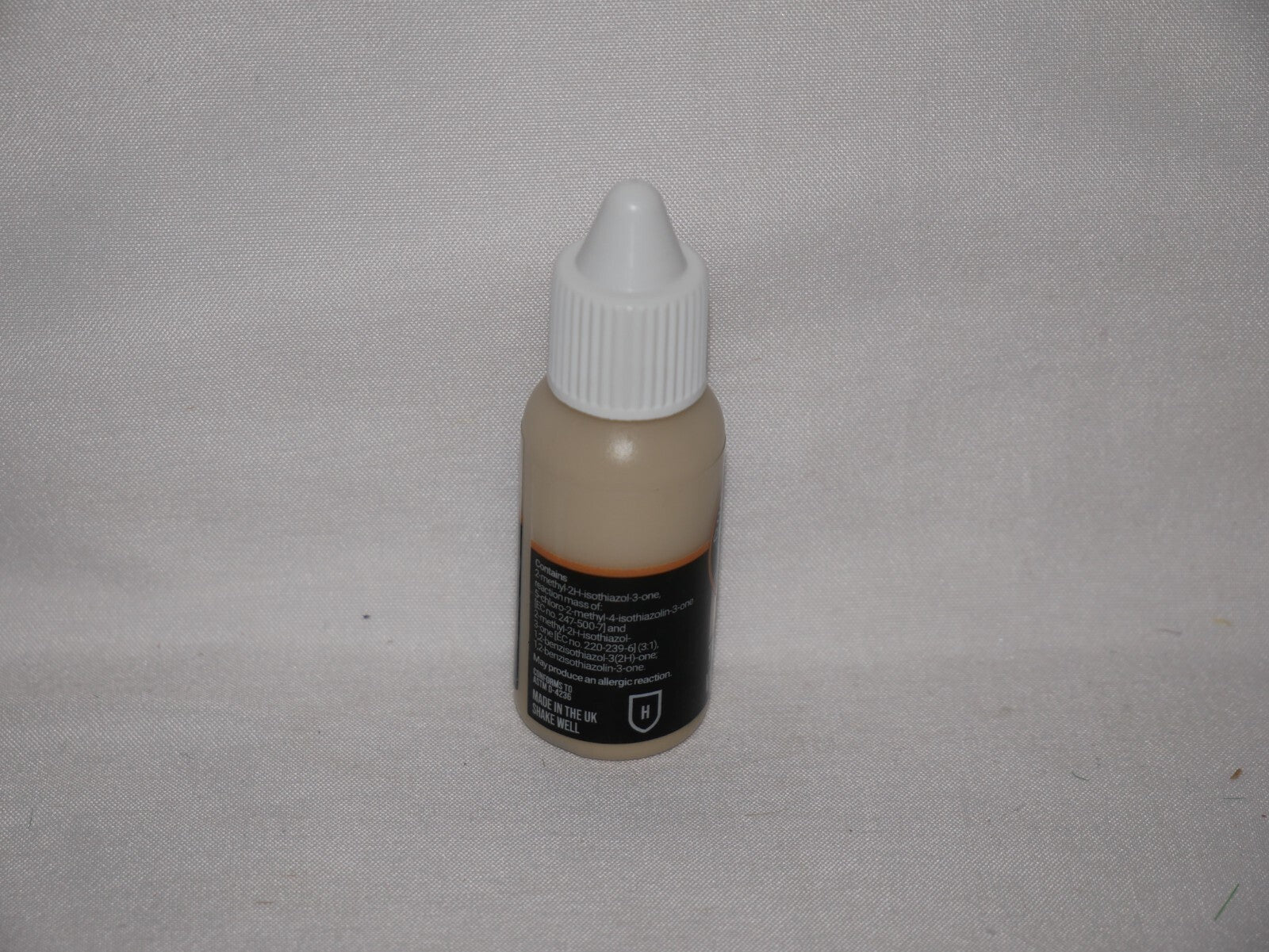 Duncan Rhodes Painting Academy 'Two Thin Coats' Vampire Fang 15ml Bottle - 10033