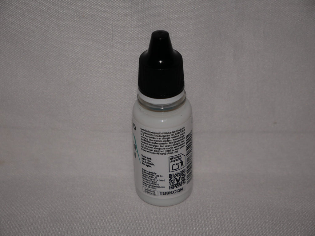 Vallejo Auxiliary Products Thinner Medium 18ml/0.60 fl oz Dropper Bottle 70.524