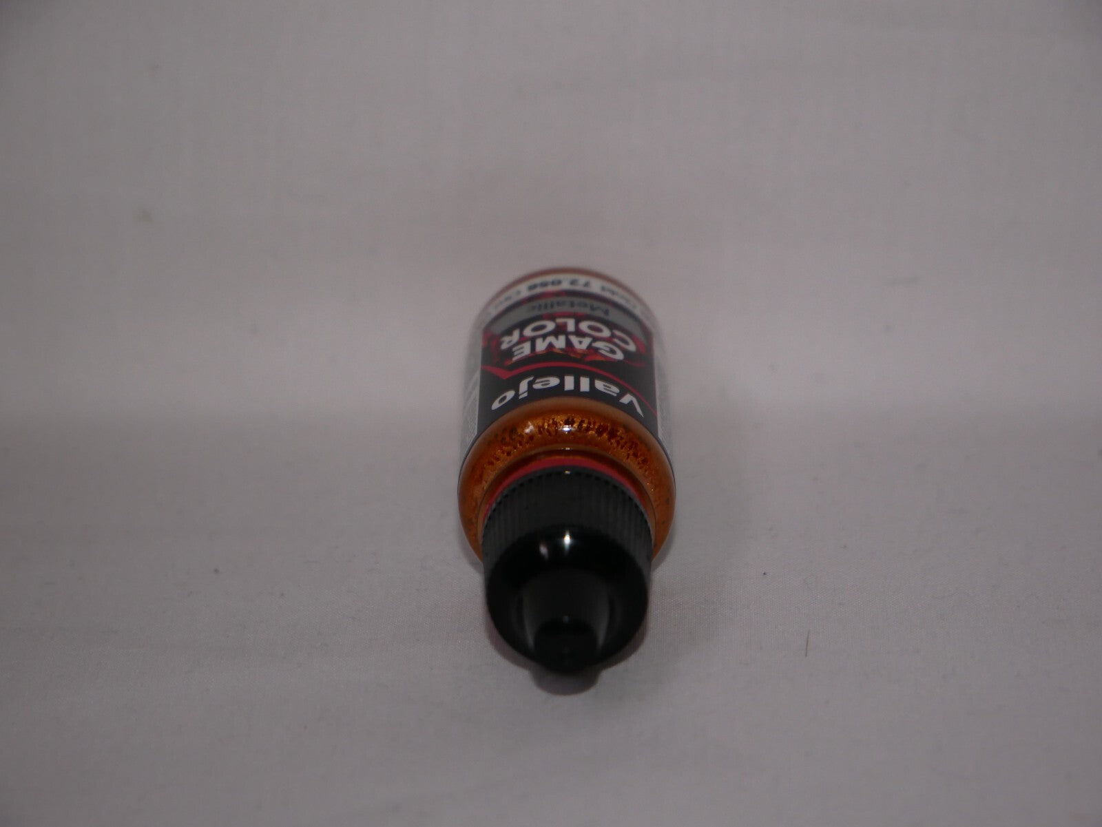 Vallejo Game Color Acrylic Metallics Glorious Gold 18ml Dropper Bottle - 72.056