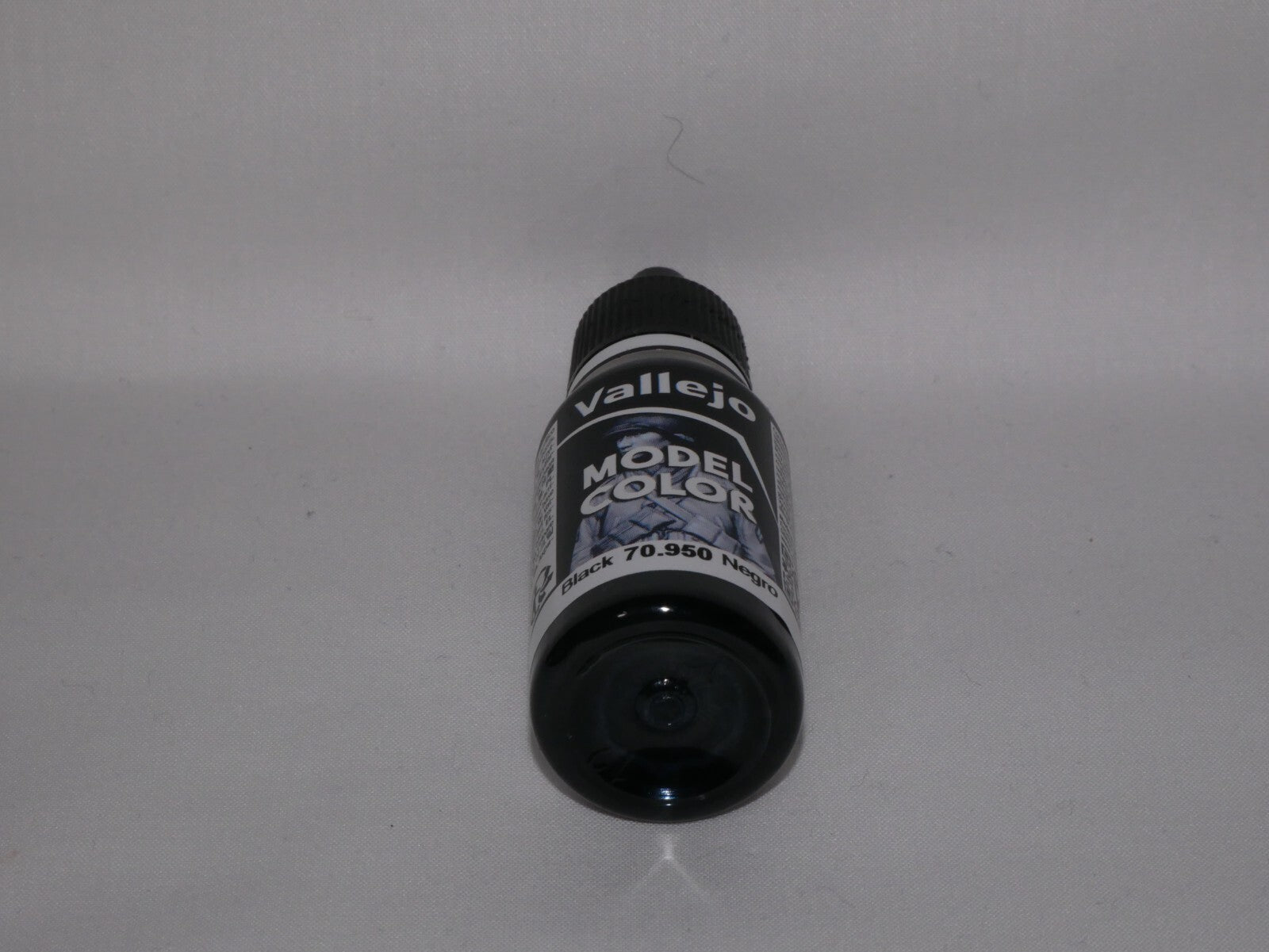 Vallejo Model Color Black Acrylic 18ml/0.6 fl oz Dropper Bottle - 70.950