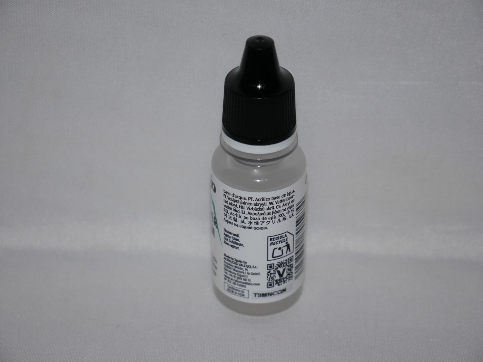 Vallejo Auxiliary Products Drying Retarder Medium 18ml Dropper Bottle - 70.597
