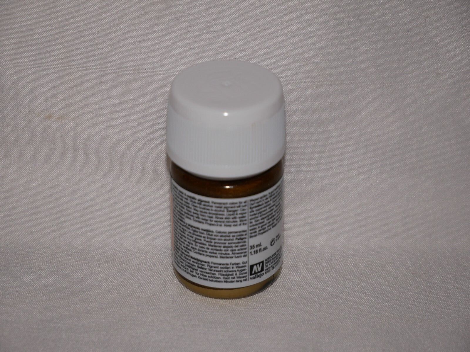 Vallejo Liquid Metal Green Gold Metallic Alcohol Based 35ml / 1.15 fl oz 70.795